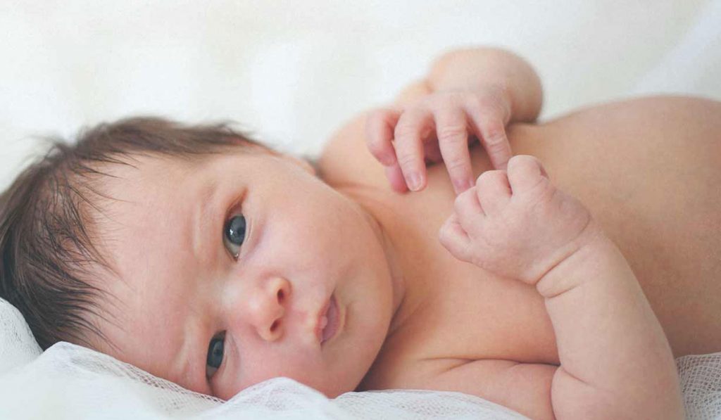 الاغذية الإضافية لطفل حديث الولادة بعد الستة اشهر